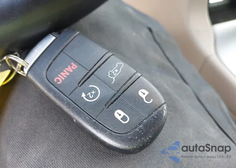 2015 Jeep Grand Cherokee Limited z USA, uszkodzony, nr VIN 1C4RJFBG3FC726654